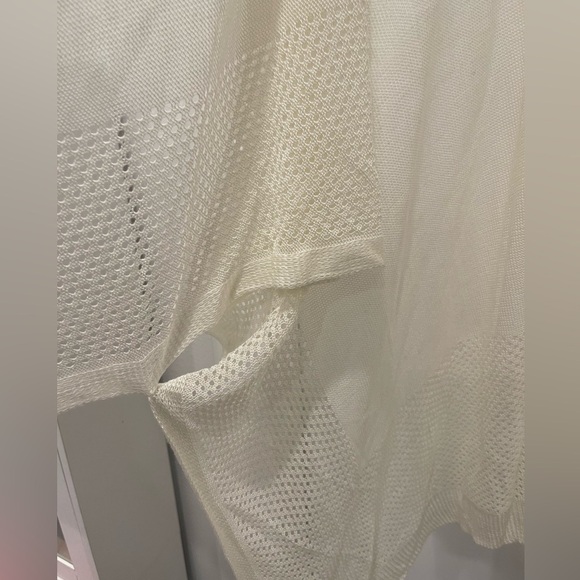 Vince Camuto Boho Open-Front Mesh Ruana Top..Size O/S - Picture 10 of 12